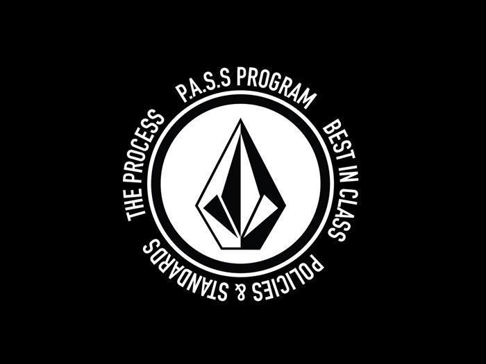 VOLCOMS COMPLIANCE-REISE UND DIE FESTLEGUNG UNSERES PRODUKT- UND SOZIALSICHERHEITSPROGRAMMS (P.A.S.S.)