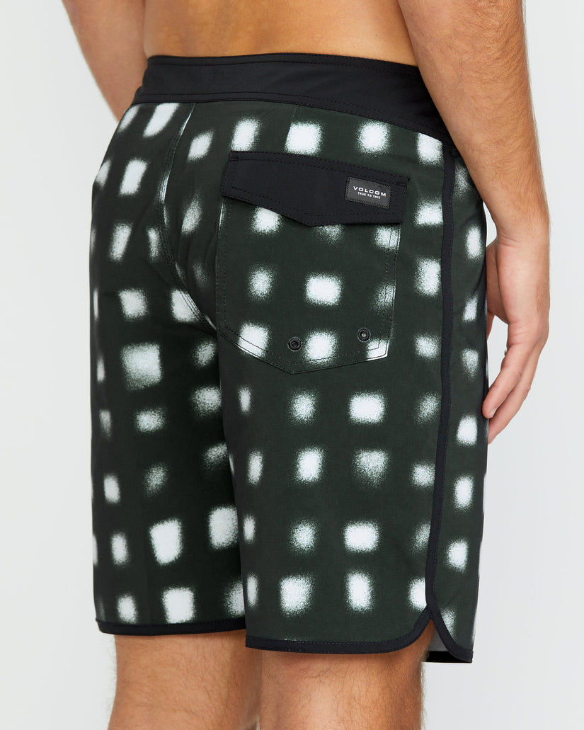 Infuse Scallop Mod 19" Boardshorts - BLACK