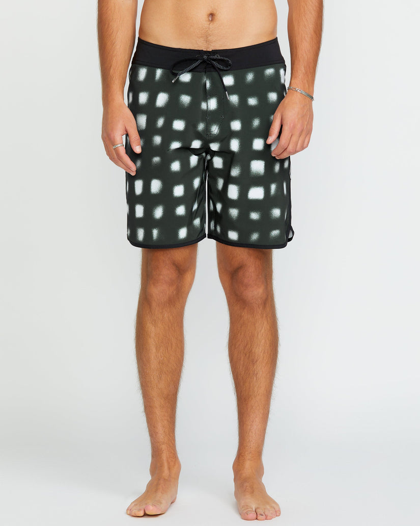Infuse Scallop Mod 19" Boardshorts - BLACK