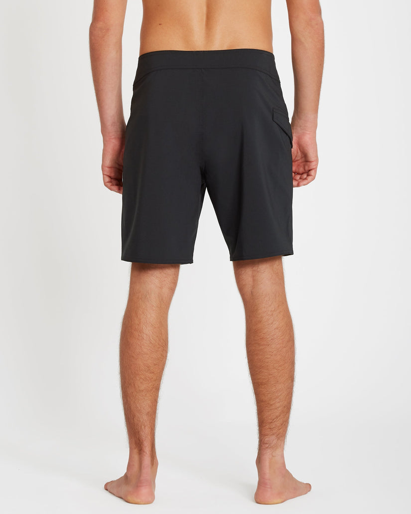 Lido Solid Mod 18" Boardshorts - Black