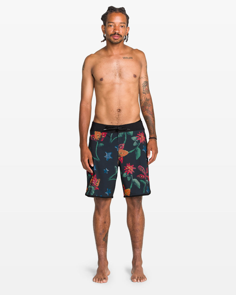 Scallop Mod 19" Boardshorts - Multi