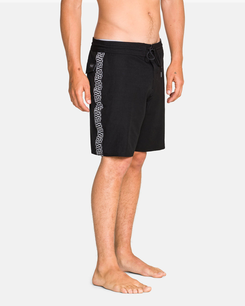 Yewster Loose Stoney 18" Boardshorts - Black