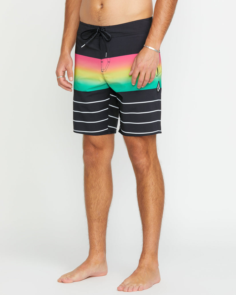 Quarta Fade Mod 19" Boardshorts - NEW BLACK