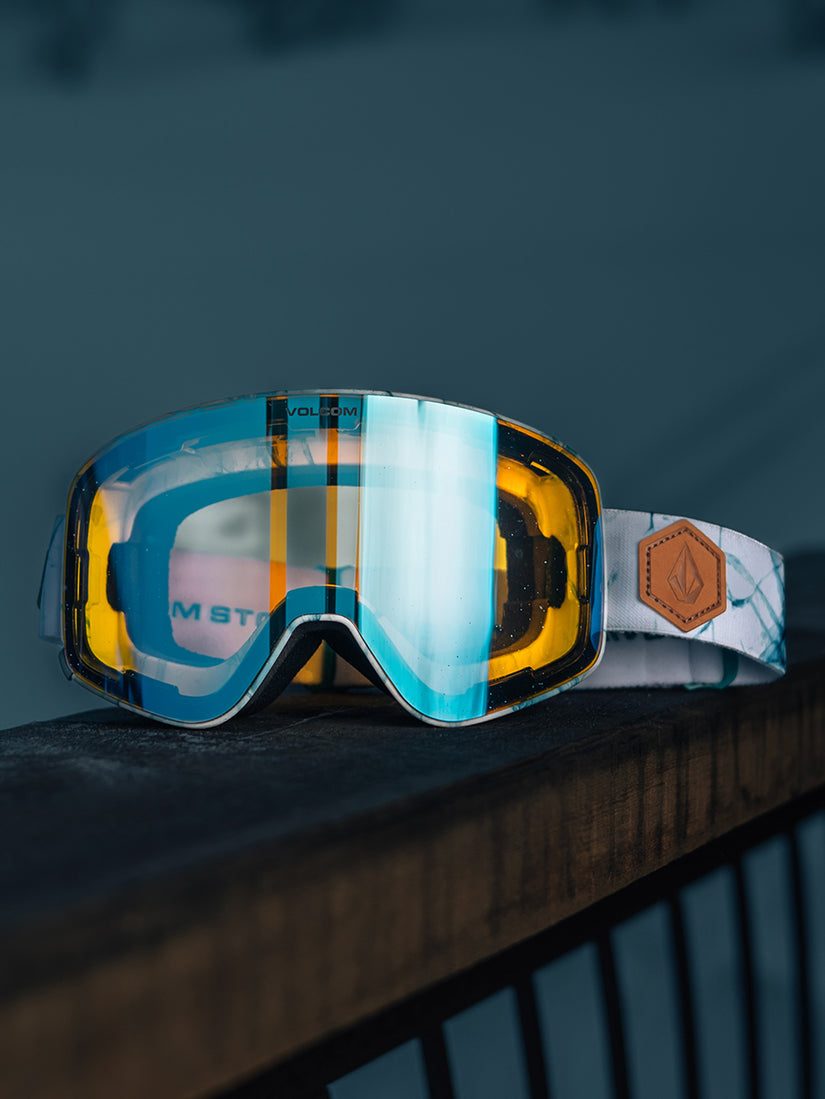 Odyssey White Ice Goggle (+ Bonus Lens Dark - Grey) - ICE CHROME