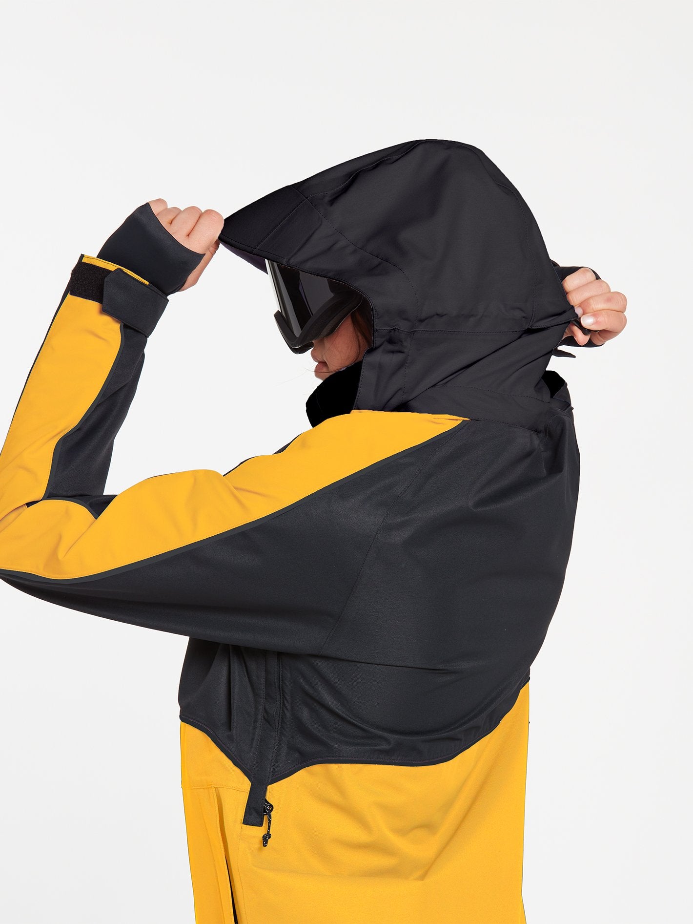 Hailyn Jacket - RESIN GOLD | Volcom Switzerland