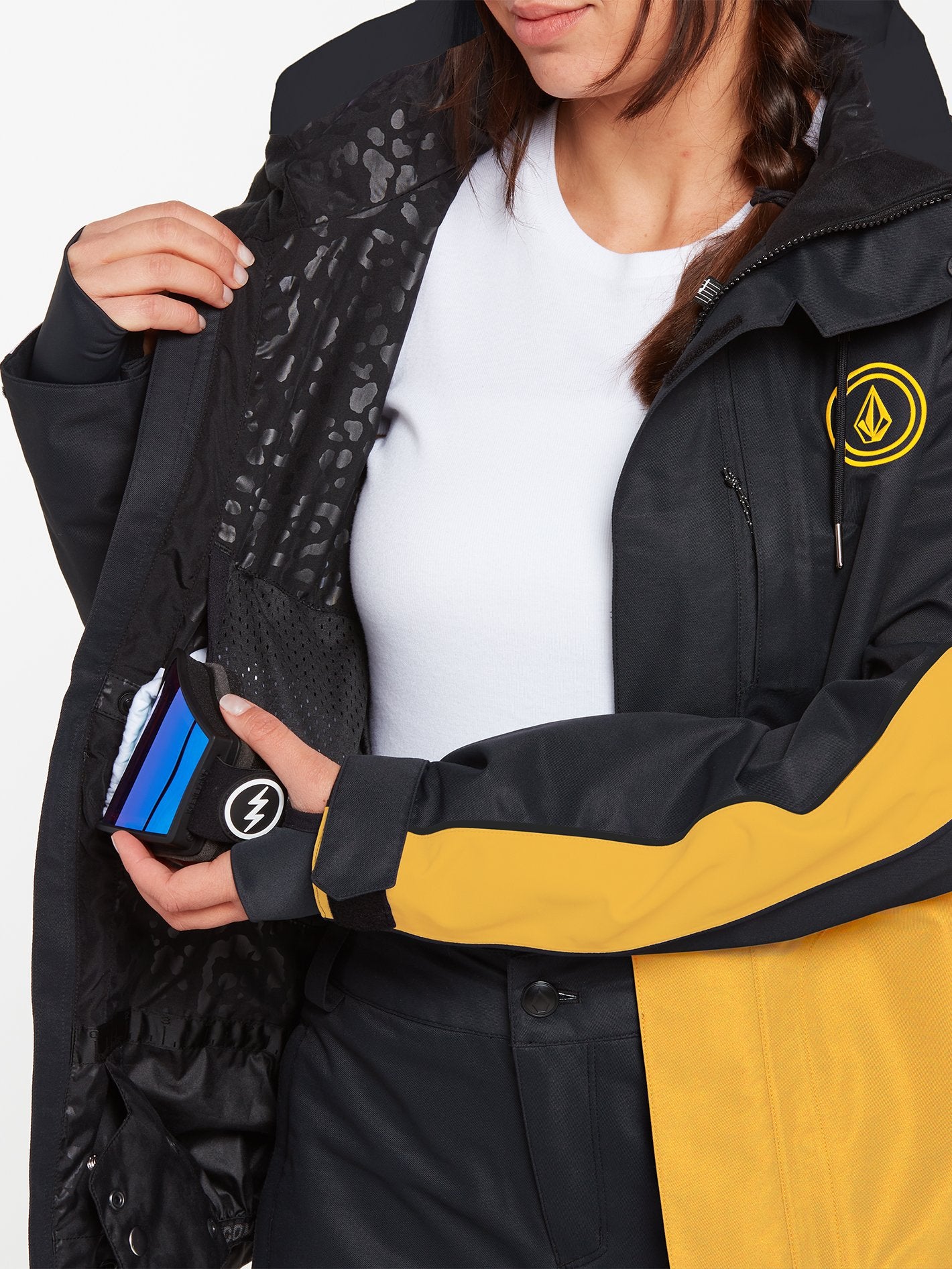 Hailyn Jacket - RESIN GOLD | Volcom Switzerland