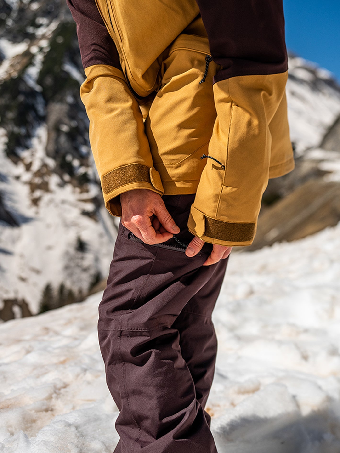 Knox Insulated Gore-Tex Trousers - Black Plum | Volcom Switzerland