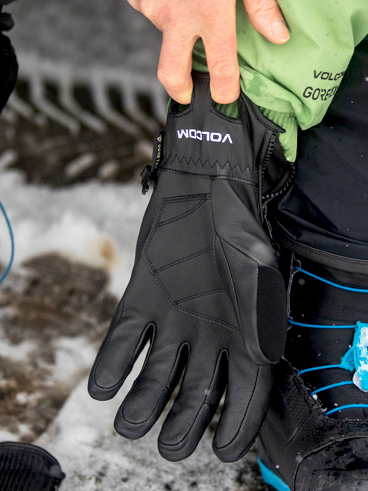 Gore tex store gloves